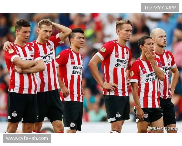 埃因霍温与阿尔克马尔激战在即谁将赢得这场荷甲巅峰对决